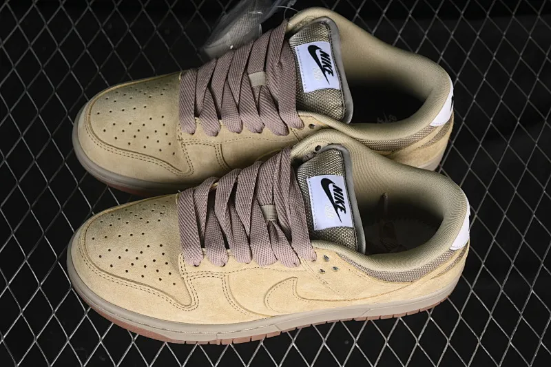All Categories Nk SB Dunk Series Nk SB Dunk Low Low-top sneakers Nike SB Dunk Low Pro B "Parachute Beige" Desert Khaki Low-top casual sneakers HJ0367-200